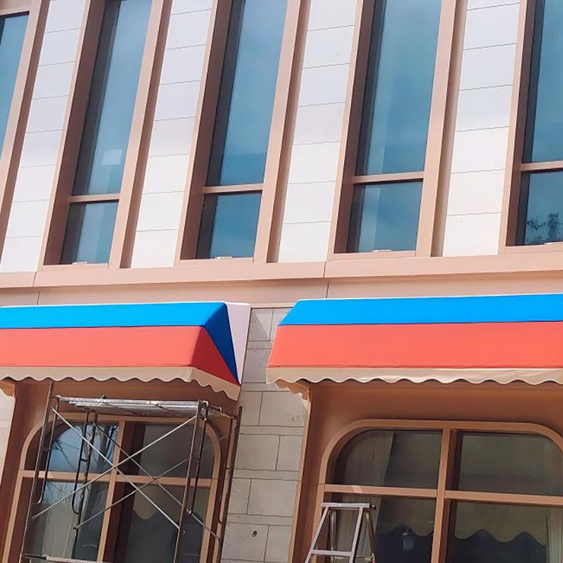 Motoros francia napellenzők